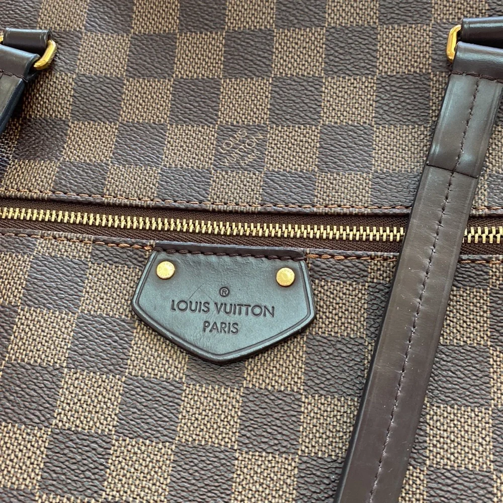 Louis Vuitton - Picture 6 of 8